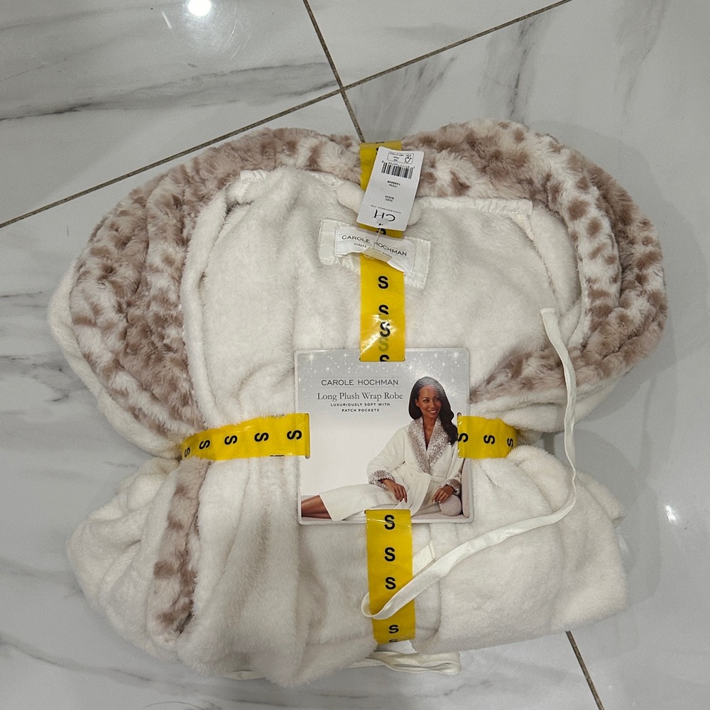Carole Hochman Plush White Robe